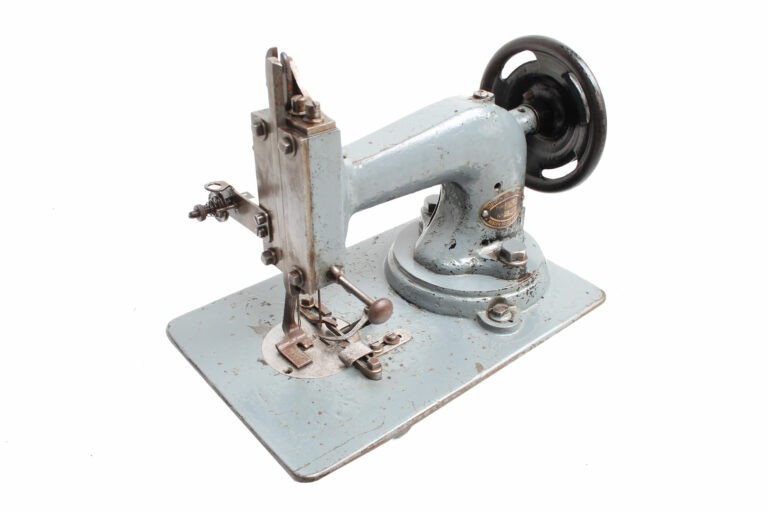 Gibson-Brothers-01-04-industrial-uk-grey-imca-museum-global-web